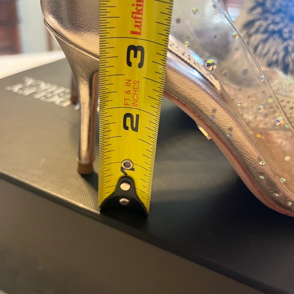 Badgley Misccka Heels - Picture 9 of 12